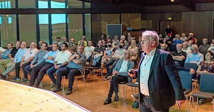 Sprach in Lauffen anschaulich über die Gefahr von Cyberangriffen und was für mehr Schutz getan werden kann: IT-Landesbeauftragter Stefan Krebs . 
Foto: Mario Berger
