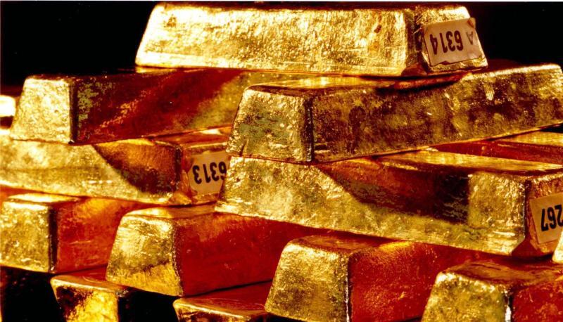 Der Goldpreis konnte aus der Seitw&auml;rtsbewegung ausbrechen und legte seit Jahresbeginn etwa 15 Prozent zu.