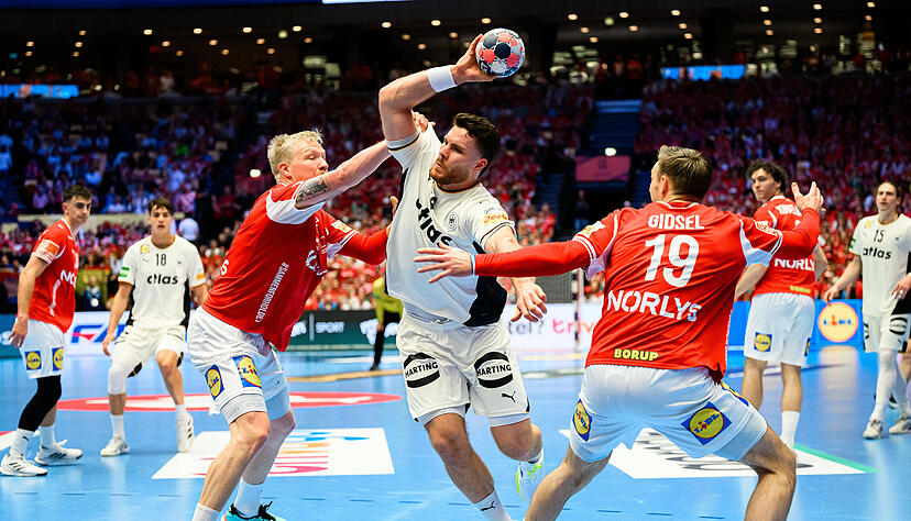 Deutschland verliert das EM-Finale gegen D&auml;nemark. Die DHB-Stars "k&ouml;nnen stolz auf sich sein", sagt Teammanager Benjamin Chatton.