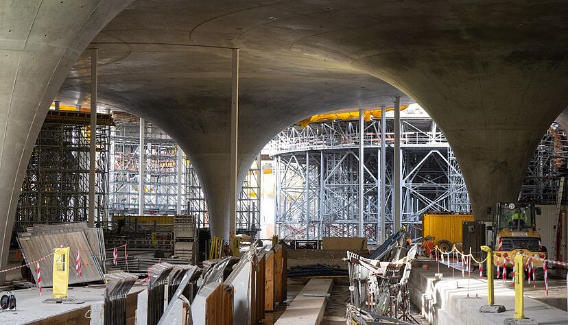Die Kosten für den neuen Bahnhof im Rahmen des milliardenschweren Bahnprojekts Stuttgart 21 steigen weiter an. Die Kosten für den neuen Bahnhof im Rahmen des milliardenschweren Bahnprojekts Stuttgart 21 steigen weiter an.