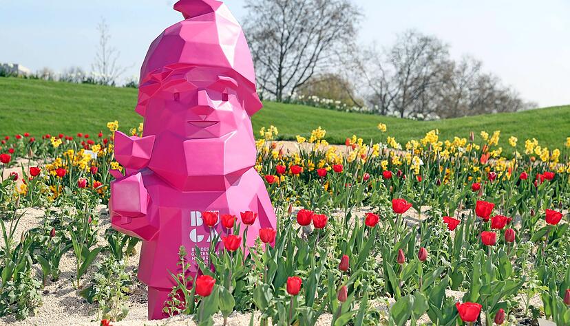 Wichtel statt Widerstand: Die Buga, hier Maskottchen Zwerg Karl, wurde von einer großen Mehrheit der Heilbronner mitgetragen.
Foto: Archiv Wichtel statt Widerstand: Die Buga, hier Maskottchen Zwerg Karl, wurde von einer großen Mehrheit der Heilbronner mitgetragen.
Foto: Archiv