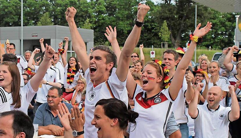Fußballfans bei einem vergangenen Turnier in Öhringen. Fußballfans bei einem vergangenen Turnier in Öhringen.