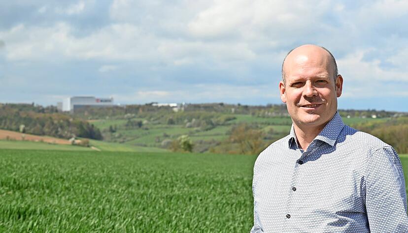 Die Natur und die Wirtschaftsstärke der Stadt Krautheim sind dem Kandidaten aus Bad Mergentheim wichtig. Deshalb möchte er große und kleine Arbeitgeber unterstützen.
Foto: Katrin Draskovits