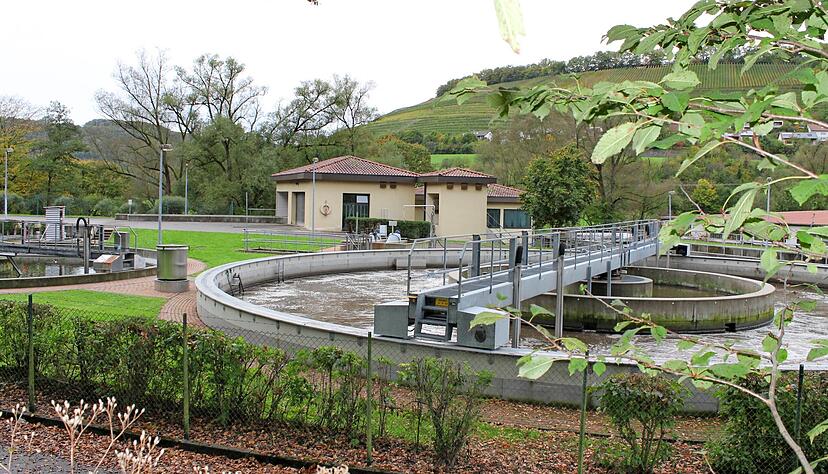 Eine große Kläranlage sollte die bestehenden im Kochertal (wie auf unserem Bild in Niedernhall) ersetzen. Jetzt werden es wohl doch mindestens zwei.
Foto: Archiv/Janßen