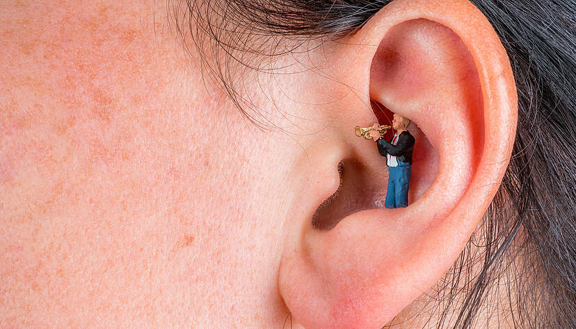 Wer schlecht h&ouml;rt, dem fehlt ein St&uuml;ck Lebensqualit&auml;t. Auch das Risiko kognitiver Einschr&auml;nkungen kann verst&auml;rkt werden.