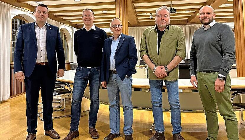 Stadtverwaltung, Investoren und Mieter wollen an einem Strang ziehen: Matthias Schmitt, Artur Weiß, Rene Jacoby, Michael Munding und Uli Baka (von links).