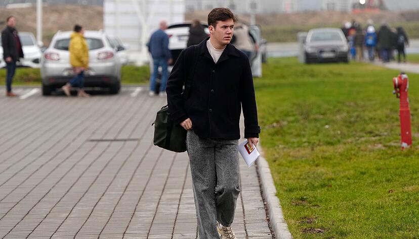 Kronprinz Christian tritt Wehrdienst an