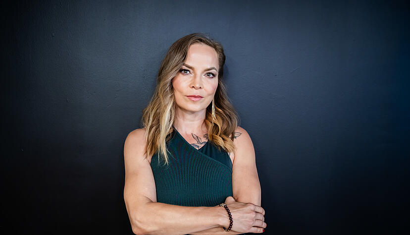 Regina Halmich, ehemalige Profiboxerin, wird gegen Stefan Raab im Ring antreten. Regina Halmich, ehemalige Profiboxerin, wird gegen Stefan Raab im Ring antreten.