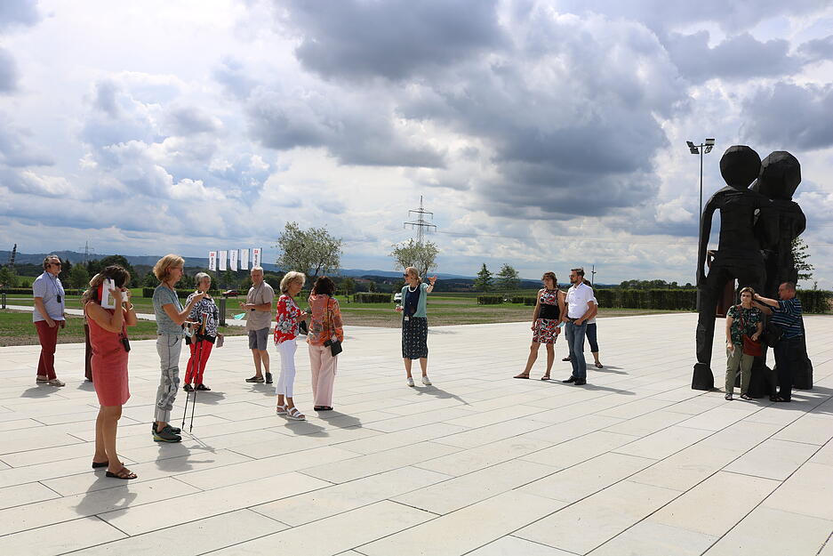 F&uuml;hrung durchs Carmen-W&uuml;rth-Forum