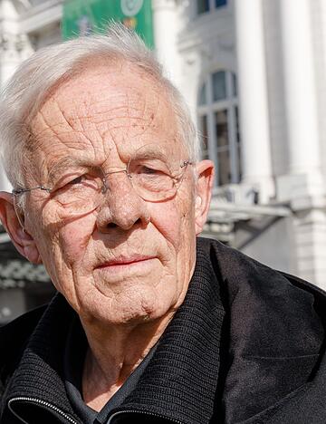 Am 7. Januar wird es eine Trauerfeier für Rolf Becker in der Dreieinigkeitskirche in St. Georg geben. (Archivfoto) Am 7. Januar wird es eine Trauerfeier für Rolf Becker in der Dreieinigkeitskirche in St. Georg geben. (Archivfoto)