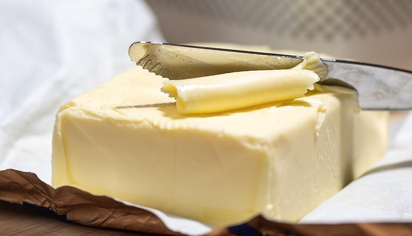 Die Handelsketten reduzierten den Preis f&uuml;r ein 250-Gramm-St&uuml;ck Deutscher Markenbutter der Eigenmarken zuletzt auf 99 Cent. (Symbolbild)