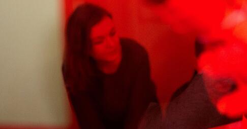 Transgenerationale Traumata: Schwere seelische Belastungen wie Krieg, Flucht oder Gewalt k&ouml;nnen nicht nur Betroffene selbst, sondern auch deren Kinder und Enkel beeinflussen.