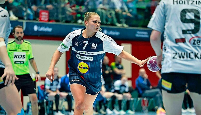 Mal Torschützin, mal Zweikämpferin, mal Ballverteilerin: Angunn Gudmestad hat im Bundesliga-Team der Sport-Union Neckarsulm verschiedene Rollen inne. Mal Torschützin, mal Zweikämpferin, mal Ballverteilerin: Angunn Gudmestad hat im Bundesliga-Team der Sport-Union Neckarsulm verschiedene Rollen inne.
