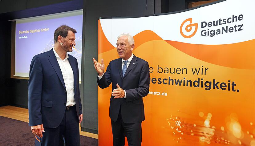 Wolfram Thielen, Geschäftsführer der Deutschen Giganetz GmbH und Oberbürgermeister Harry Mergel wollen Heilbronn mit Glasfaser versorgt sehen.
Foto: Ralf Seidel Wolfram Thielen, Geschäftsführer der Deutschen Giganetz GmbH und Oberbürgermeister Harry Mergel wollen Heilbronn mit Glasfaser versorgt sehen.
Foto: Ralf Seidel