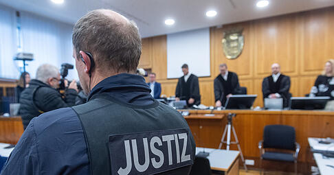 Der Prozess wegen versuchten Auftragsmordes in Waldenburg zieht sich in die L&auml;nge. Die Verhandlung musste am Montag erneut vorzeitig abgebrochen werden.