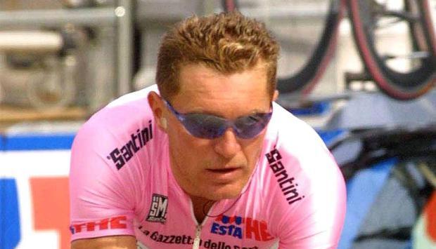 Jens Heppner muss vorerst keine Konsequenzen als Sportdirektor seines Teams fürchten. Foto (2002): Maurizio Brambatti Foto: Maurizio_Brambatti Jens Heppner muss vorerst keine Konsequenzen als Sportdirektor seines Teams fürchten. Foto (2002): Maurizio Brambatti Foto: Maurizio_Brambatti