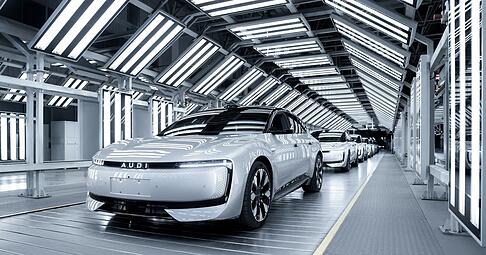 Die Fertigung des neuen AUDI E5 Sportback im chinesischen Anting bei Schanghai läuft bereits auf Hochtouren. Die ersten Modelle rollen demnächst zum Händler.