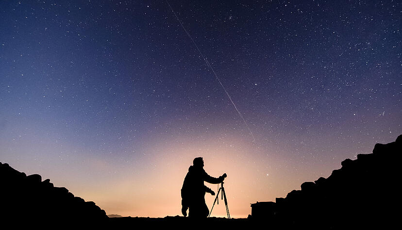 Wer wissen wissen will, welche Phänomene am Nachthimmel zu sehen sind, kann sich Astronomie-Apps aufs Handy laden. Foto: dpa Wer wissen wissen will, welche Phänomene am Nachthimmel zu sehen sind, kann sich Astronomie-Apps aufs Handy laden. Foto: dpa