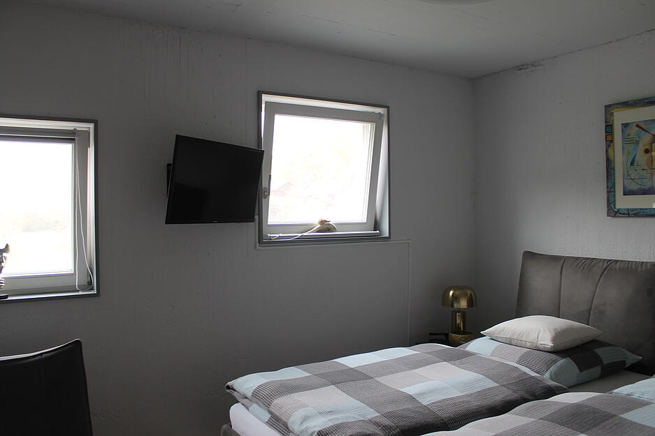 Auf den Etagen sind Demuths B&uuml;ro, Wohnung, Dachterrasse sowie zwei vermietete Zwei-Zimmer-Wohnungen untergebracht.