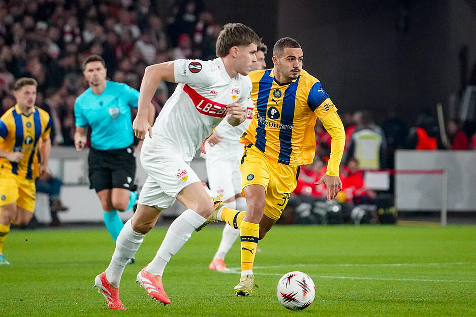 Ramon Hendriks: Gute Absicherung nach hinten. Vor dem 2:0 mit einem starken Ballgewinn. Note: 3 Ramon Hendriks: Gute Absicherung nach hinten. Vor dem 2:0 mit einem starken Ballgewinn. Note: 3