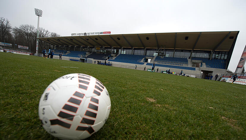 Im Gazi-Stadion auf der Waldau tragen die Stuttgarter Kickers ihre Heimspiele aus. Foto: dpa
