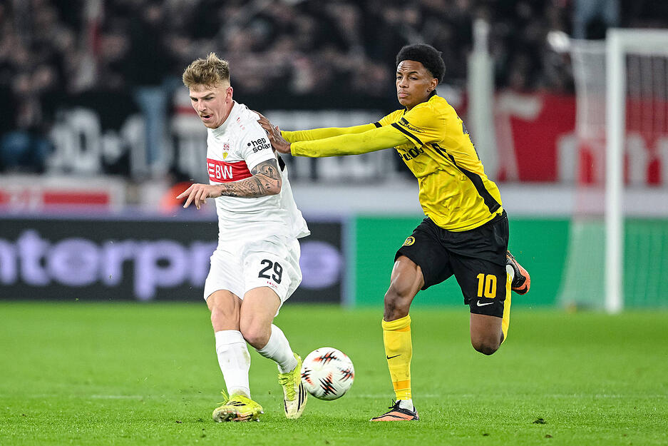 Finn Jeltsch: Starker Ballgewinn vor dem 1:0. Gute Ausflüge nach vorne, in der 32. Minute fast mit einem Tor belohnt. Note: 4 Finn Jeltsch: Starker Ballgewinn vor dem 1:0. Gute Ausflüge nach vorne, in der 32. Minute fast mit einem Tor belohnt. Note: 4