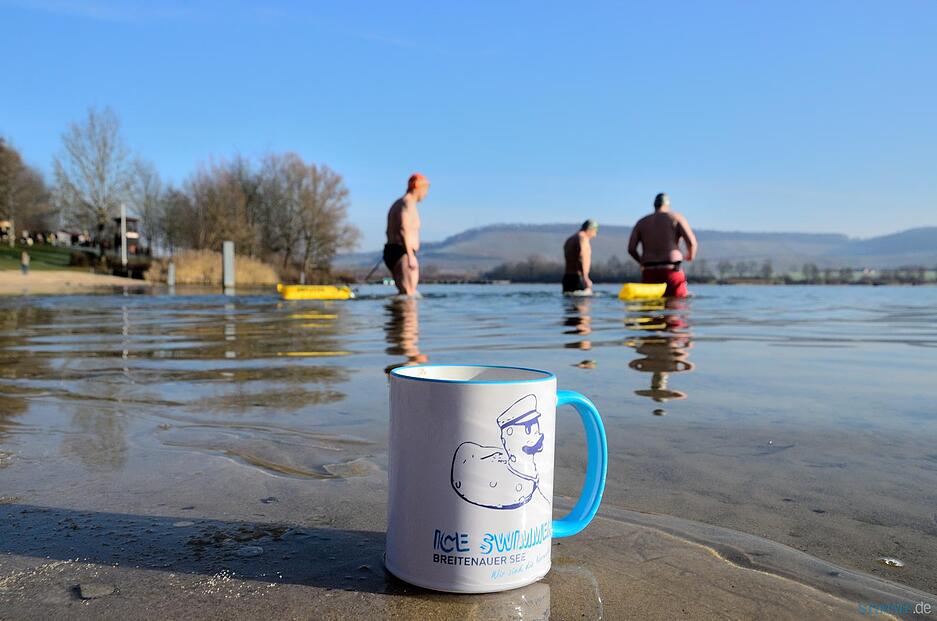 "Wir sind die Normalen" steht auf der Tasse. Foto:
