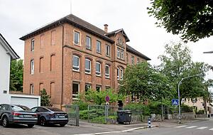 Die alte Staufenbergschule in der Stauffenbergstraße könnte in ein Quartierszentrum umgewandelt werden. Konkrete Pläne gibt es dafür allerdings noch nicht. Die alte Staufenbergschule in der Stauffenbergstraße könnte in ein Quartierszentrum umgewandelt werden. Konkrete Pläne gibt es dafür allerdings noch nicht.