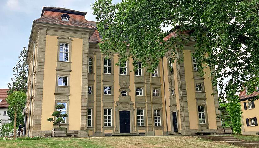 Das Hoftheater wird gerne f&uuml;r Familienfeiern gebucht. Auch hier hat die Stadt viel Geld investiert.