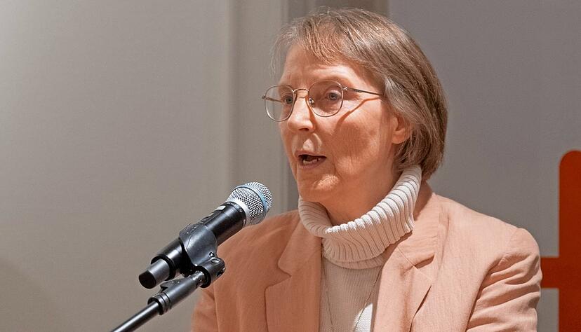 &bdquo;Kein Verlass auf Uhren und Gestirne&ldquo;: Am 16. Juli liest Renate Schmidgall im Literaturhaus Heilbronn.