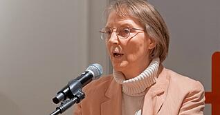 &bdquo;Kein Verlass auf Uhren und Gestirne&ldquo;: Am 16. Juli liest Renate Schmidgall im Literaturhaus Heilbronn.