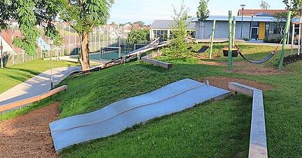 Darum geht es: Die Gestaltung der Außenanlagen hat sich um mehr als eine halbe Million Euro verteuert &minus; die Räte erfuhren davon erst Monate später.