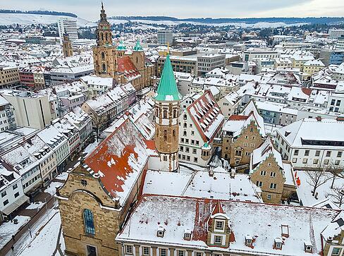 Heilbronn zeigte sich am 26. Januar ganz in Weiß. Schnee bedeckte die Dächer der Stadt. Heilbronn zeigte sich am 26. Januar ganz in Weiß. Schnee bedeckte die Dächer der Stadt.