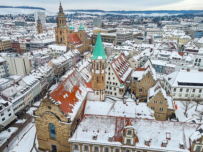Heilbronn zeigte sich am 26. Januar ganz in Wei&szlig;. Schnee bedeckte die D&auml;cher der Stadt.