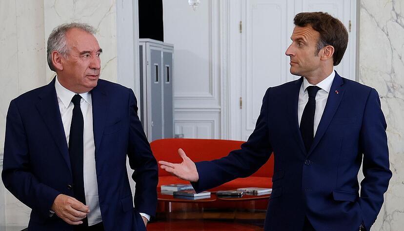 Erst im Dezember hatte Präsident Macron François Bayrou zum Premierminister ernannt - nun steht seine Regierung vor dem Aus. (Archivbild) Erst im Dezember hatte Präsident Macron François Bayrou zum Premierminister ernannt - nun steht seine Regierung vor dem Aus. (Archivbild)