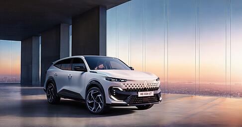 Crossover zwischen SUV und Kombi: Renault m&ouml;chte mit dem Filante ins obere E-Segment zur&uuml;ck.