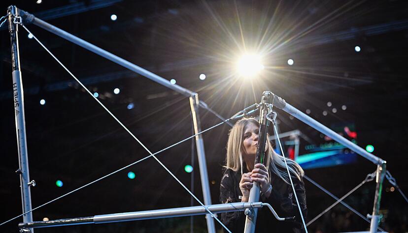 Ein Abschiedsk&uuml;sschen f&uuml;r ihr Lieblingsger&auml;t Stufenbarren.