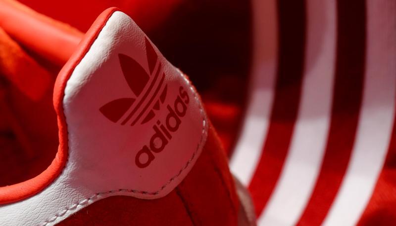 Weltbekannt: die drei Streifen von Adidas. Weltbekannt: die drei Streifen von Adidas.