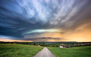 Diese Superzelle im Abendlicht jagte Maximilian Ziegler bei Winnenden.