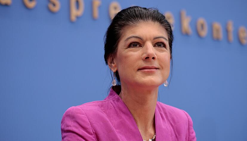 Parteigr&uuml;nderin Sahra Wagenknecht sieht eine Chance f&uuml;r ihre Partei, doch noch in den Bundestag zu kommen (Archivbild)