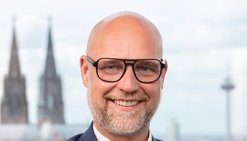 Volker G&ouml;rzel ist Fachanwalt f&uuml;r Arbeitsrecht und Mitglied im Verein deutscher Arbeitsrechtsanw&auml;lte.
