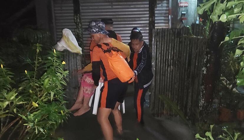 Hunderttausende Menschen mussten aus ihren H&auml;usern evakuiert werden.