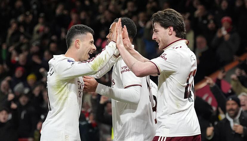 Jubel beim FC Arsenal: Der Tabellenf&uuml;hrer der Premier League siegt auch im neuen Jahr weiter.