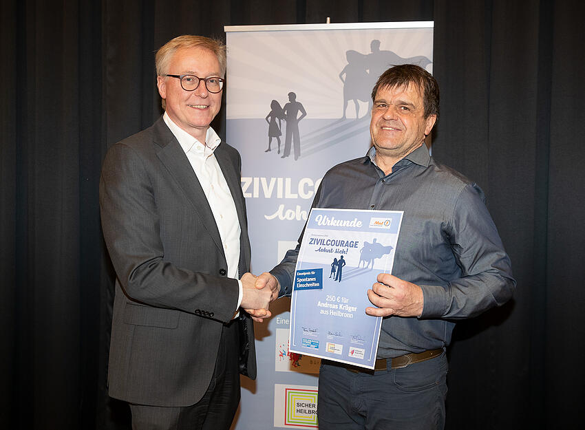 Andreas Kr&uuml;ger (rechts) machte einen dreisten Graffitti-Sprayer dingfest.