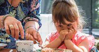 &bdquo;B&auml;h, das mag ich nicht!&ldquo;: Jeder kindliche Esstyp ist einzigartig, vom S&uuml;&szlig;schnabel bis zum Trennk&ouml;stlerin gibt es eine Vielzahl an Vorlieben und Eigenheiten.