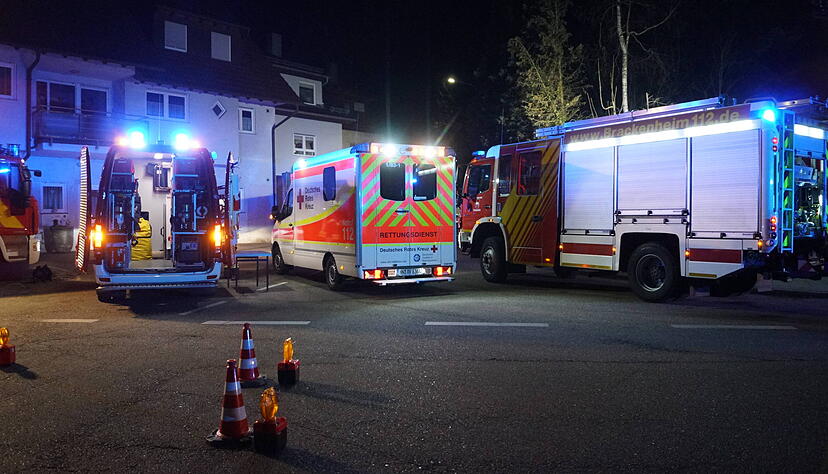 Ein defekter Ölofen löste in Meimsheim einen größeren Einsatz der Rettungskräfte aus. Foto: 7aktuell.de/ F.Hessenauer Ein defekter Ölofen löste in Meimsheim einen größeren Einsatz der Rettungskräfte aus. Foto: 7aktuell.de/ F.Hessenauer