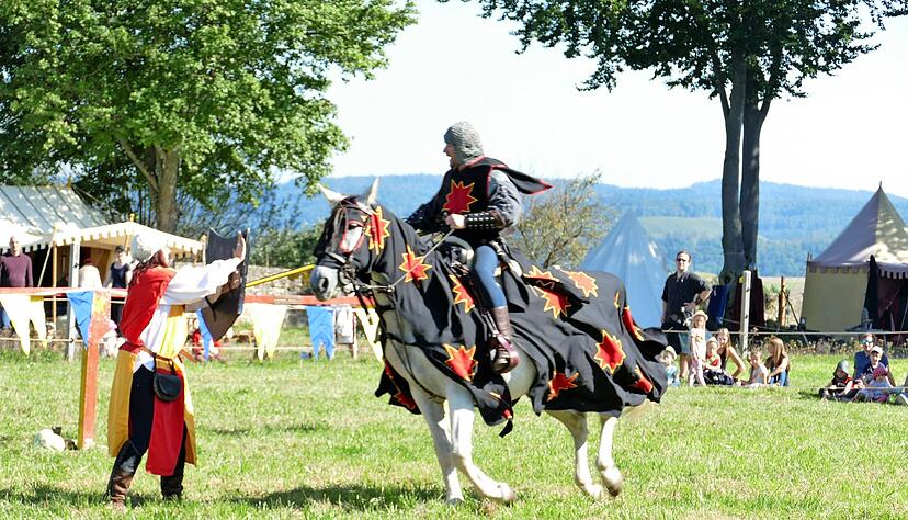 Auf der Stettenfels bei Untergruppenbach kann man beim mittelalterlichen Burgfest eintauchen in die Welt der Ritter − das nächste Mal ist das von 16. bis 18. September möglich.
Foto: Archiv/Schmidt