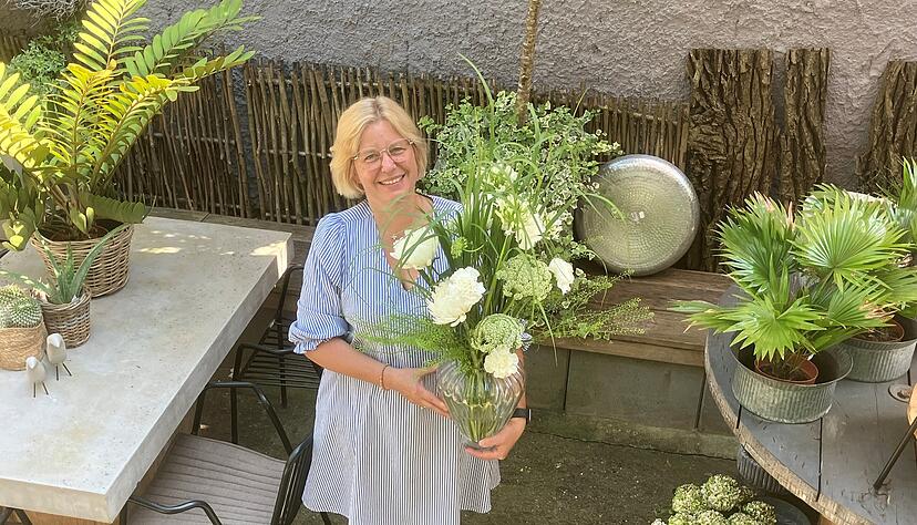 Daniela Faidt in ihrem Hof in Leingarten. Dort betreibt die Floristin das Fachgesch&auml;ft Blumen Erika, das ihre Mutter vor 51 Jahren gegr&uuml;ndet hat.