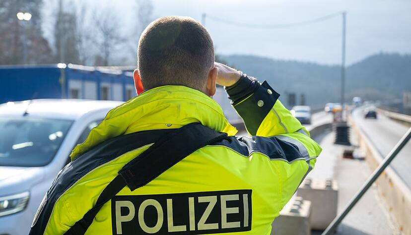 Die Zahl der Asylerstantr&auml;ge ist zur&uuml;ckgegangen - das Bundesinnenministerium f&uuml;hrt das auch auf Grenzkontrollen zur&uuml;ck. (Symbolbild)