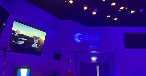 Der neue Erdbeobachtungssatellit soll vom Kontrollzentrum aus gesteuert werden. (Archivbild)